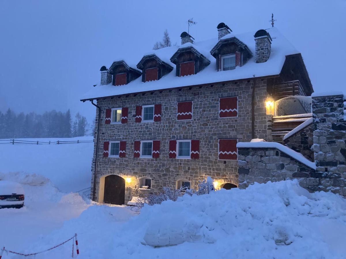 Renoviertes Apartment Mit Terrasse An Der Piste Mit Kostenlosen Wifi Карецца-аль-Лаго Экстерьер фото